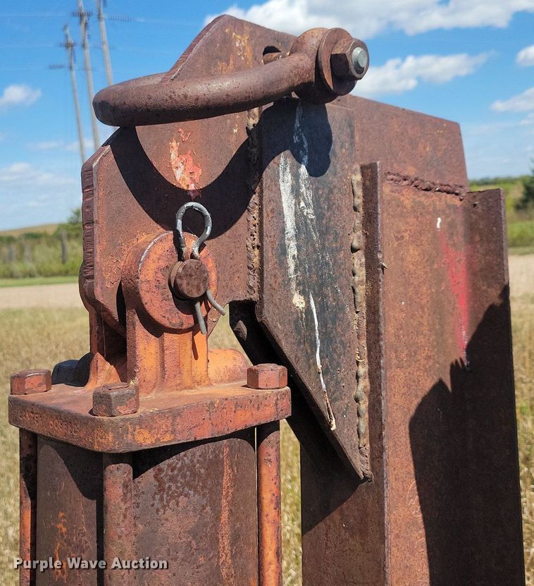 image for item DN3519 Wheatheart Post driver