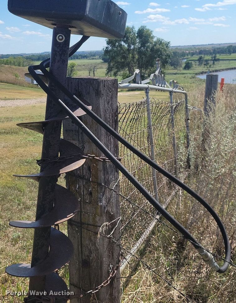 image for item DN3519 Wheatheart Post driver