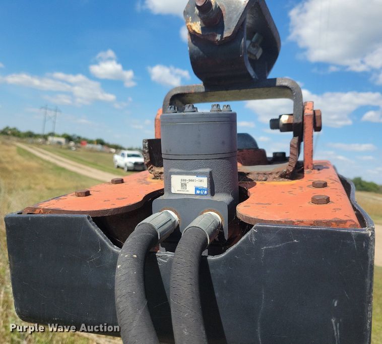 image for item DN3519 Wheatheart Post driver