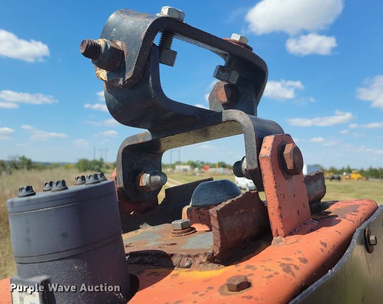 image for item DN3519 Wheatheart Post driver