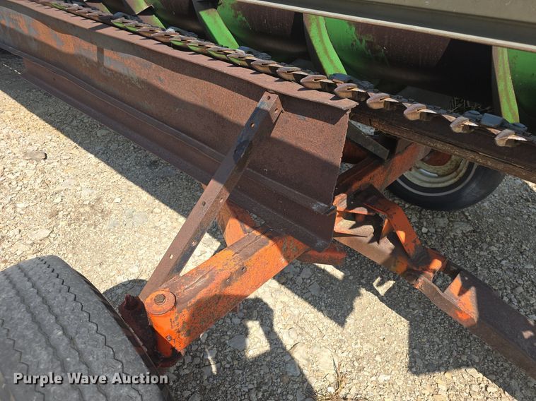 image for item DQ4550 John Deere rigid head