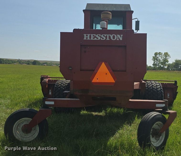 image for item DQ4576 1983 Hesston 6550 windrower