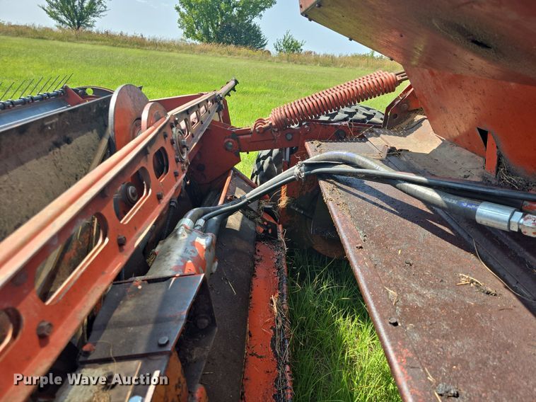 image for item DQ4576 1983 Hesston 6550 windrower