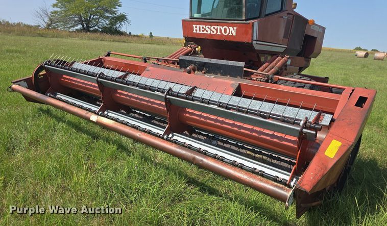 image for item DQ4576 1983 Hesston 6550 windrower