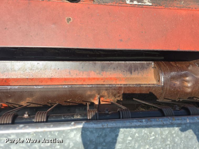 image for item DQ4576 1983 Hesston 6550 windrower