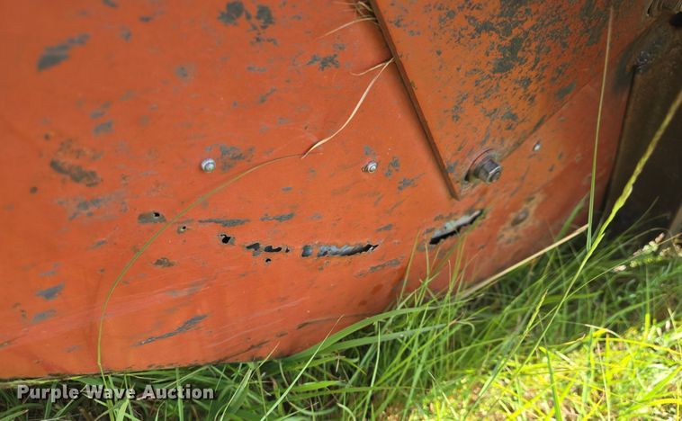 image for item DQ4576 1983 Hesston 6550 windrower