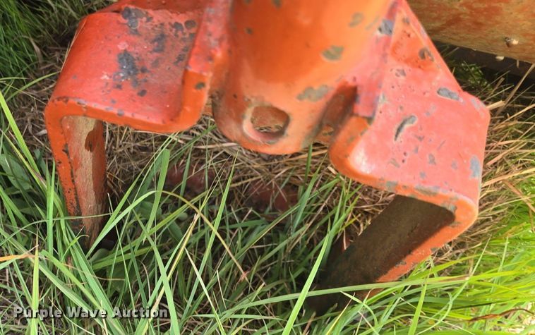 image for item DQ4576 1983 Hesston 6550 windrower