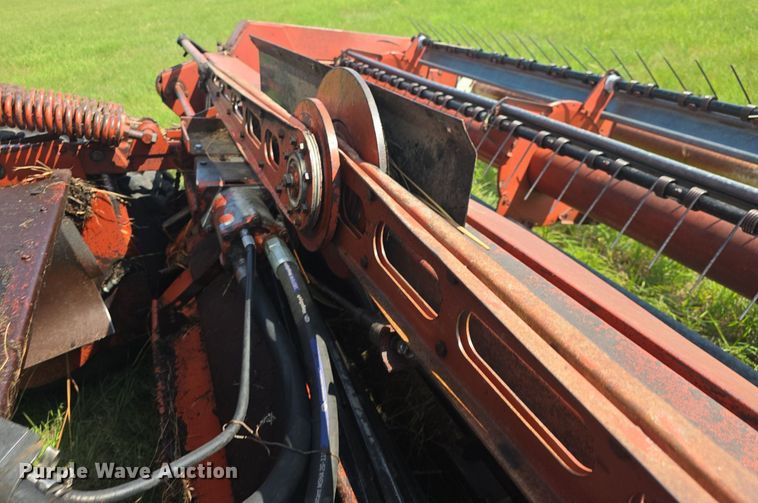 image for item DQ4576 1983 Hesston 6550 windrower