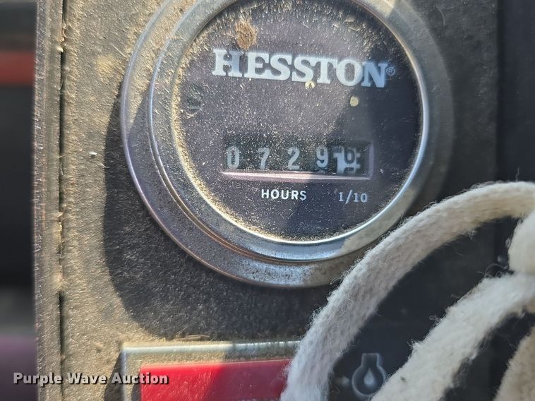 image for item DQ4576 1983 Hesston 6550 windrower