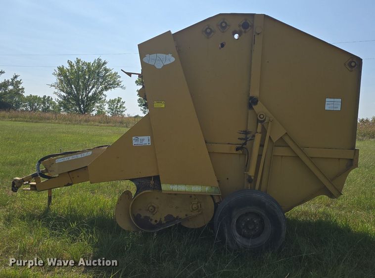 image for item DQ4577 1980 Vermeer 605F round baler