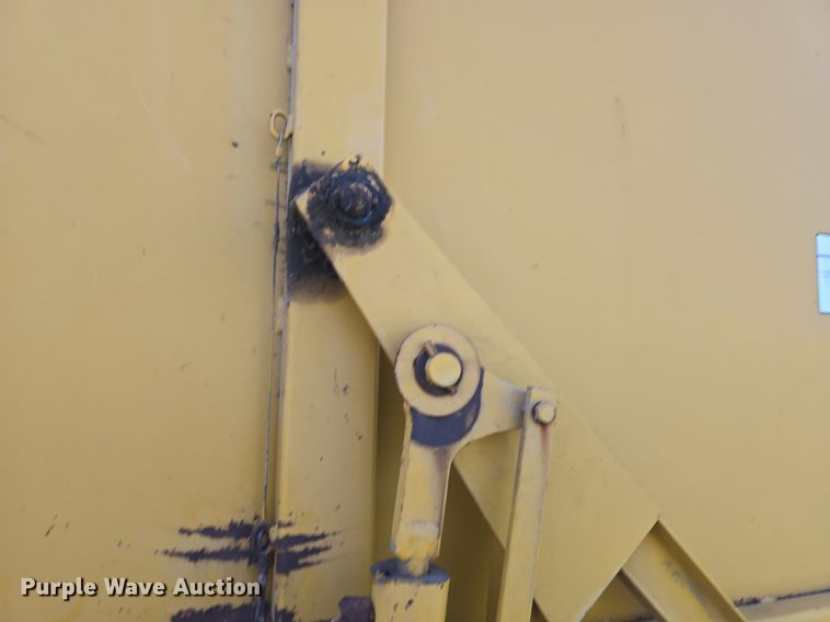 image for item DQ4577 1980 Vermeer 605F round baler