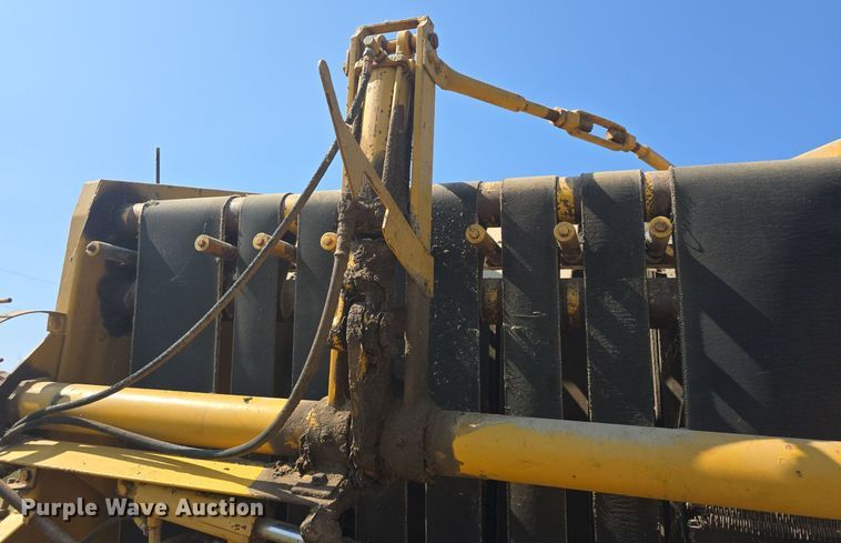 image for item DQ4577 1980 Vermeer 605F round baler