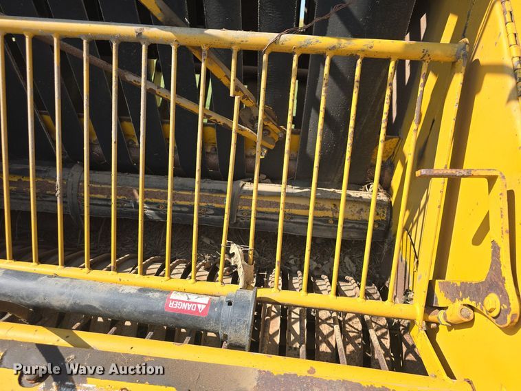 image for item DQ4577 1980 Vermeer 605F round baler