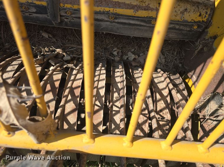 image for item DQ4577 1980 Vermeer 605F round baler