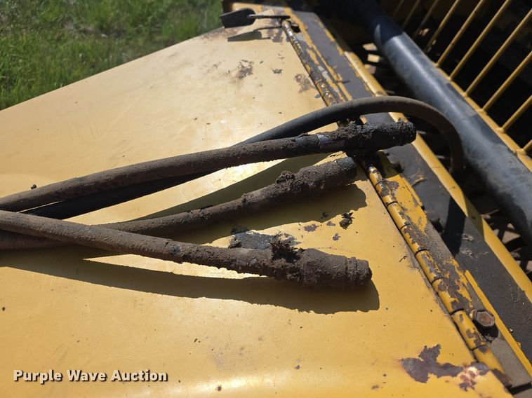 image for item DQ4577 1980 Vermeer 605F round baler