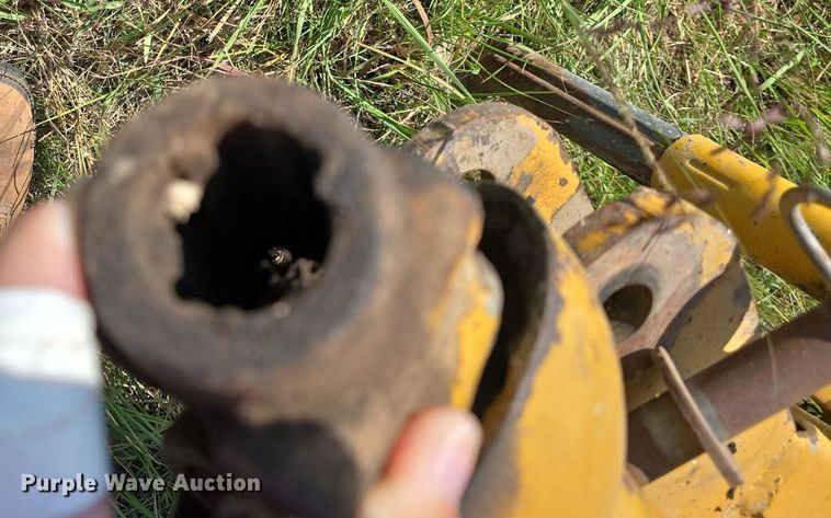 image for item DQ4577 1980 Vermeer 605F round baler