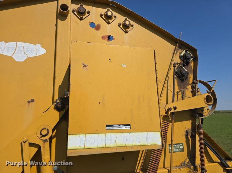 image for item DQ4577 1980 Vermeer 605F round baler