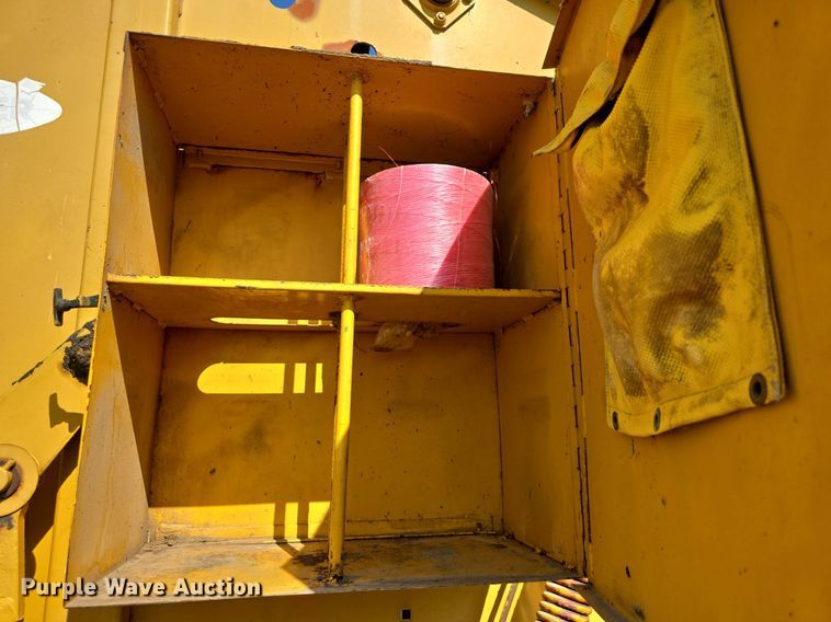 image for item DQ4577 1980 Vermeer 605F round baler