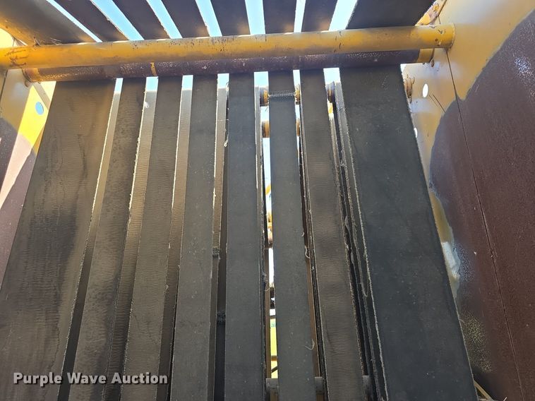 image for item DQ4577 1980 Vermeer 605F round baler