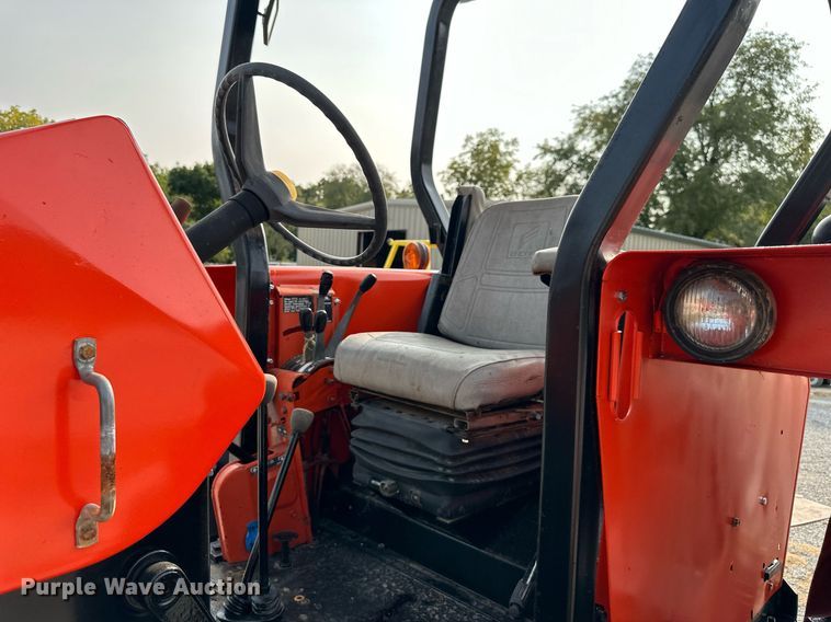 image for item DR2590 1982 Allis Chalmers 6080 tractor