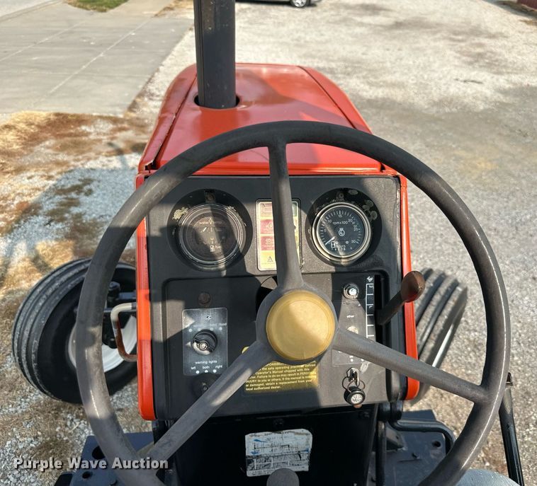 image for item DR2590 1982 Allis Chalmers 6080 tractor