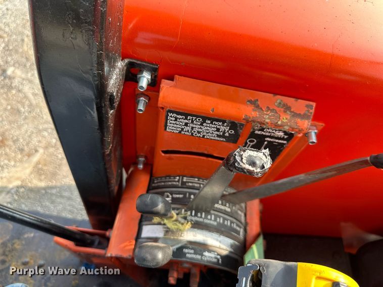 image for item DR2590 1982 Allis Chalmers 6080 tractor