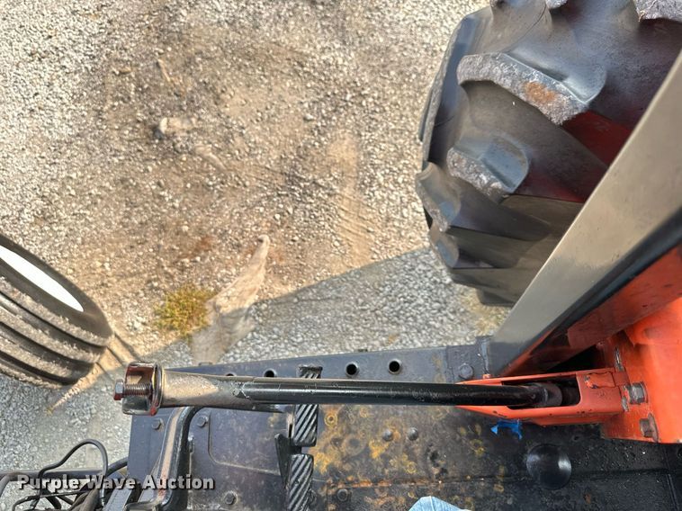 image for item DR2590 1982 Allis Chalmers 6080 tractor