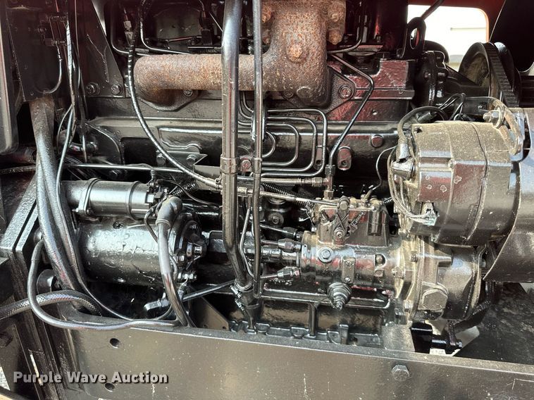 image for item DR2590 1982 Allis Chalmers 6080 tractor