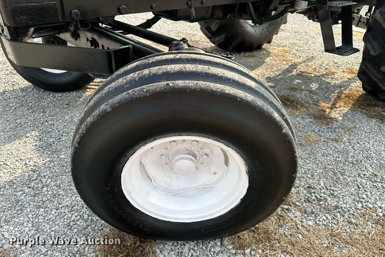 image for item DR2590 1982 Allis Chalmers 6080 tractor