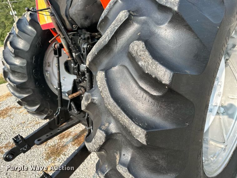 image for item DR2590 1982 Allis Chalmers 6080 tractor