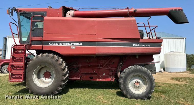 image for item DR2607 Case International  1644 Axial-Flow  RWA combine