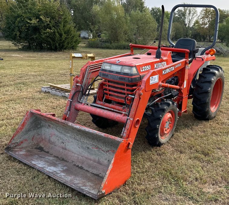 image for item DR2609 1994 Kubota  L2350 MFWD tractor