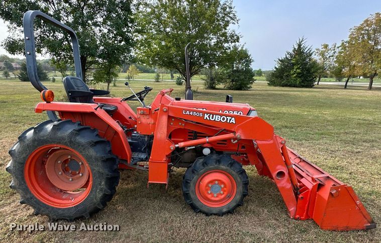 image for item DR2609 1994 Kubota  L2350 MFWD tractor