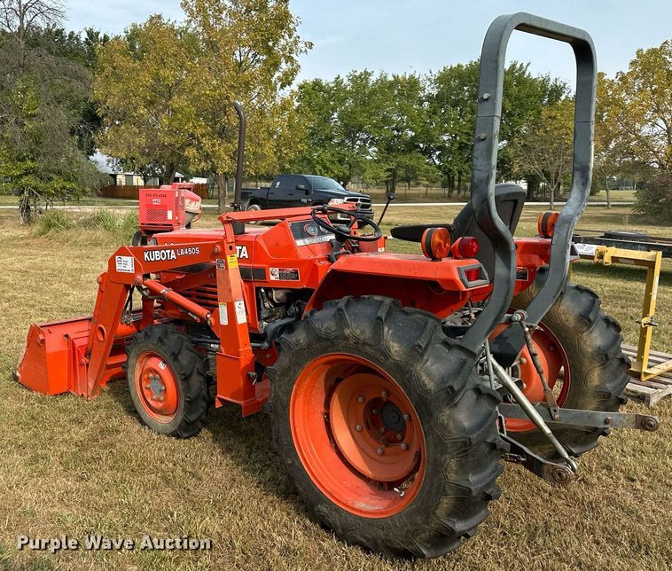 image for item DR2609 1994 Kubota  L2350 MFWD tractor