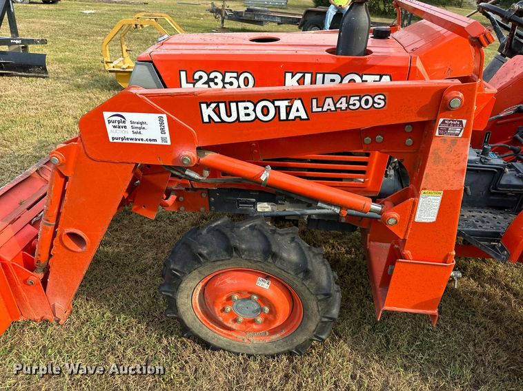 image for item DR2609 1994 Kubota  L2350 MFWD tractor