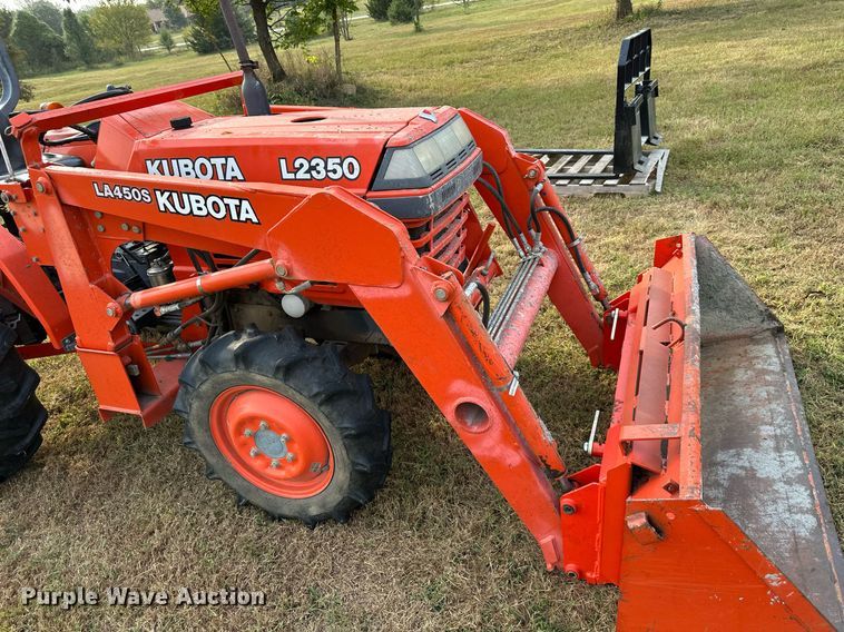 image for item DR2609 1994 Kubota  L2350 MFWD tractor
