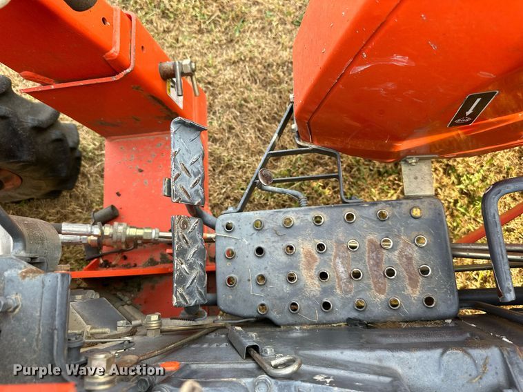 image for item DR2609 1994 Kubota  L2350 MFWD tractor