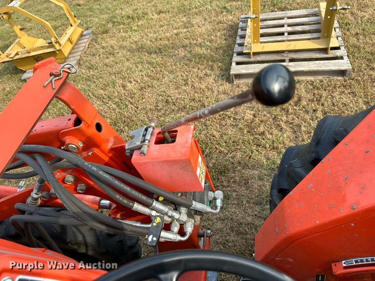 image for item DR2609 1994 Kubota  L2350 MFWD tractor