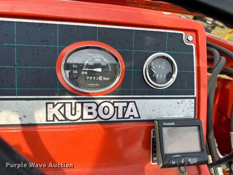 image for item DR2609 1994 Kubota  L2350 MFWD tractor