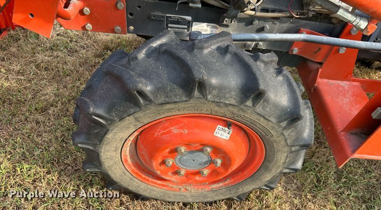 image for item DR2609 1994 Kubota  L2350 MFWD tractor