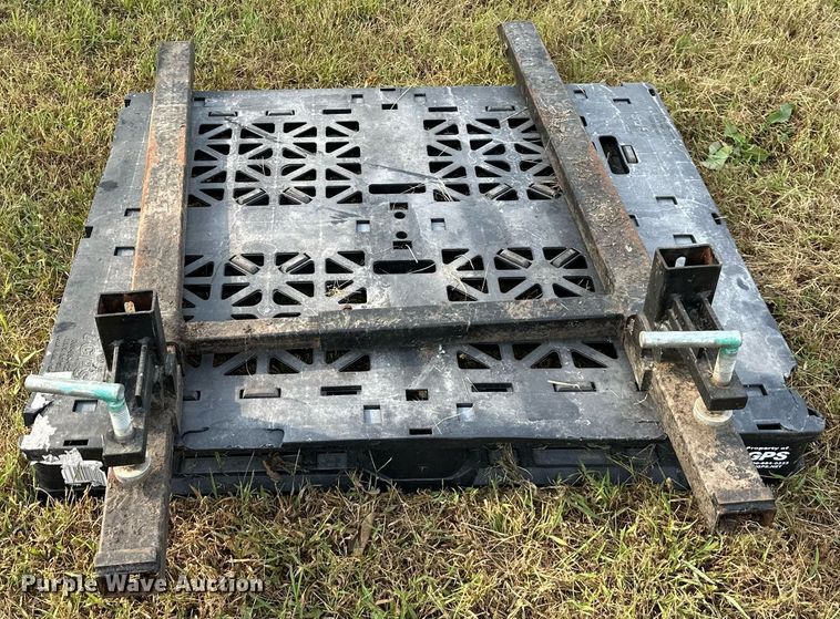 image for item DR2609 1994 Kubota  L2350 MFWD tractor