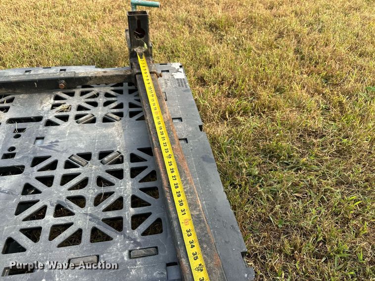 image for item DR2609 1994 Kubota  L2350 MFWD tractor