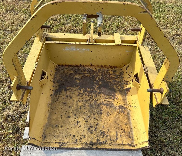 image for item DR2613 King Kutter bucket 