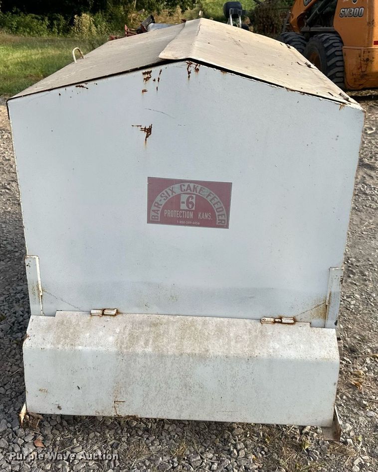 image for item DR2629 Bar-Six  cake feeder 