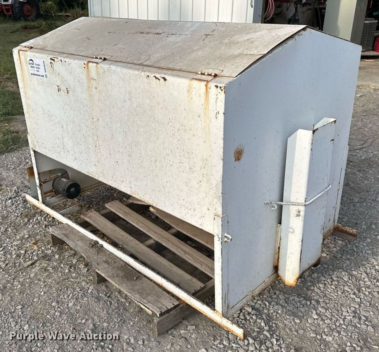 image for item DR2629 Bar-Six  cake feeder 