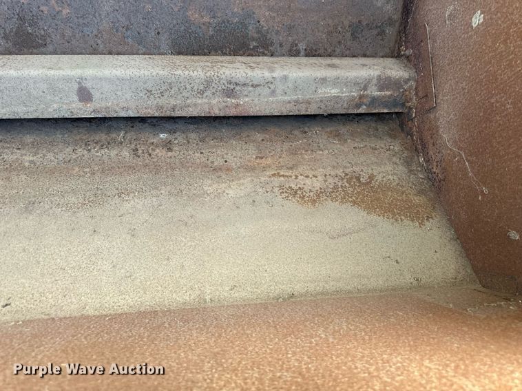 image for item DR2629 Bar-Six  cake feeder 