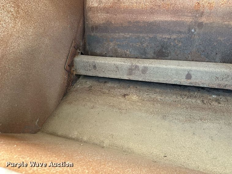 image for item DR2629 Bar-Six  cake feeder 