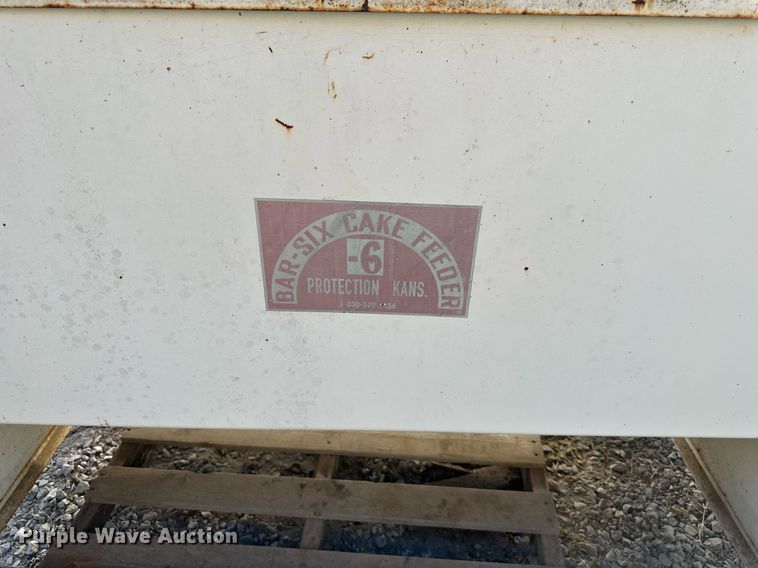 image for item DR2629 Bar-Six  cake feeder 