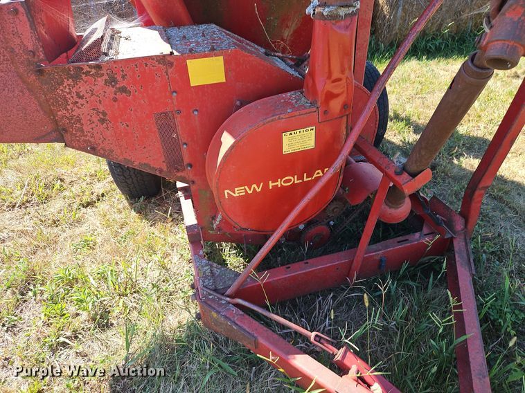image for item DR8764 New Holland 354 feed grinder/mixer