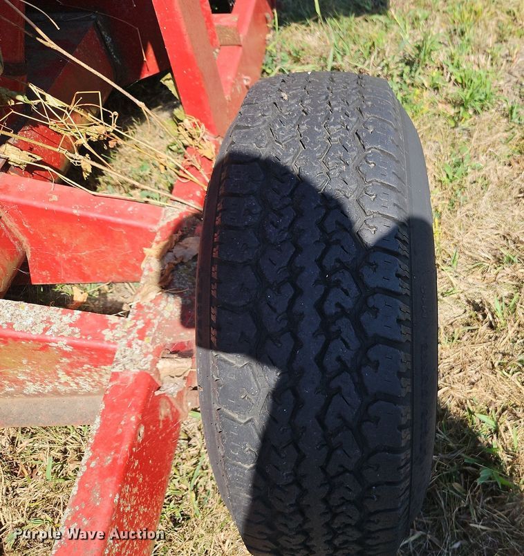 image for item DR8764 New Holland 354 feed grinder/mixer